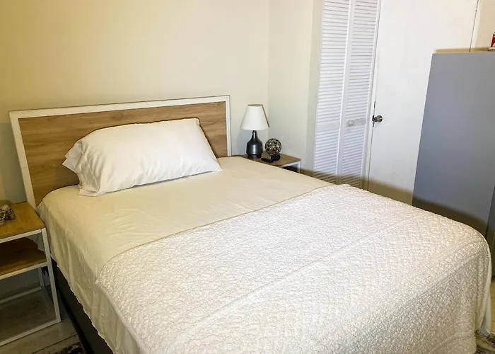Tamra's Cozy Hideaway Apartment