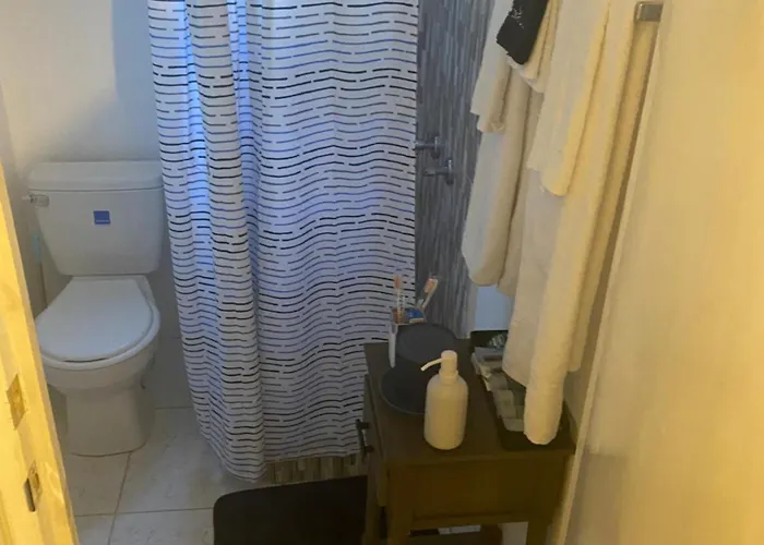 Tamra's Cozy Hideaway Apartment *